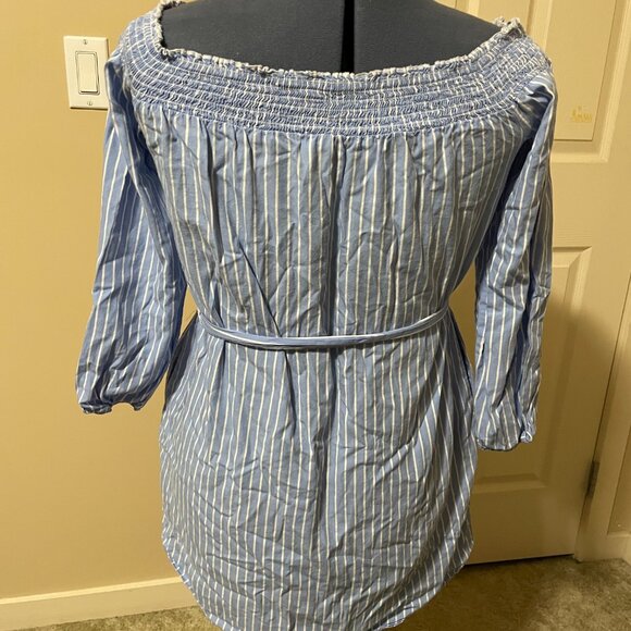 Le Chateau | Casual Off The Shoulders Striped Top - Picture 2 of 4